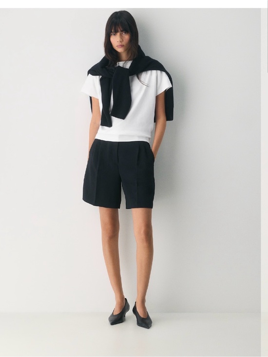 Aritzia Pants - Aritzia The Effortless Short Long - Crepette - NWT black